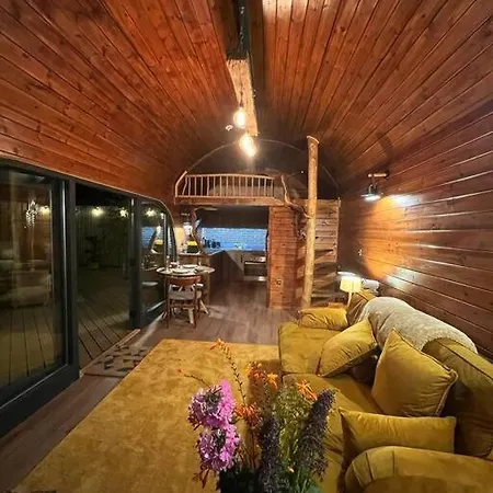 The Pines Treehouse At Treetops Hideouts Prázdninový dům