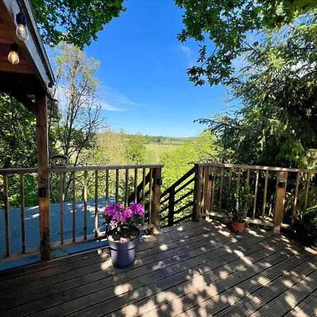 The Pines Treehouse At Treetops Hideouts * Richmond (North Yorkshire)